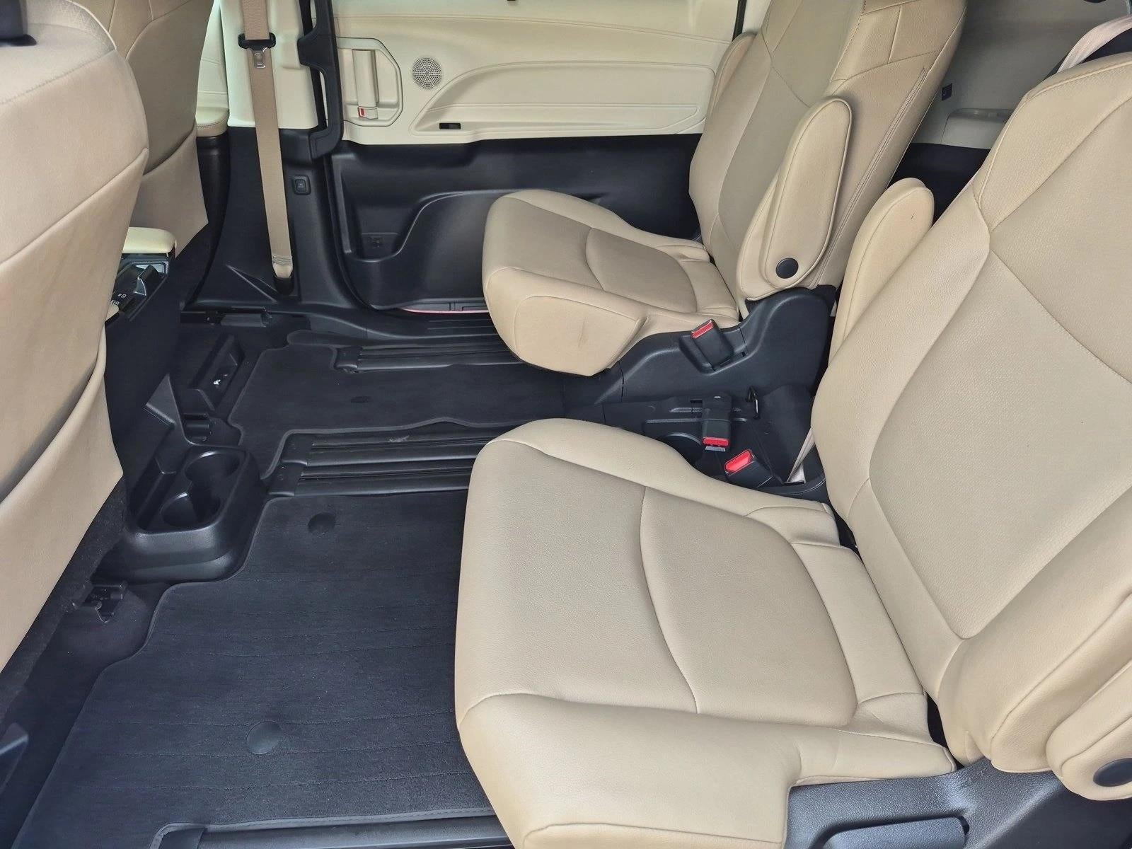 2023 Toyota Sienna XLE FWD 8-Passenger (Natl)