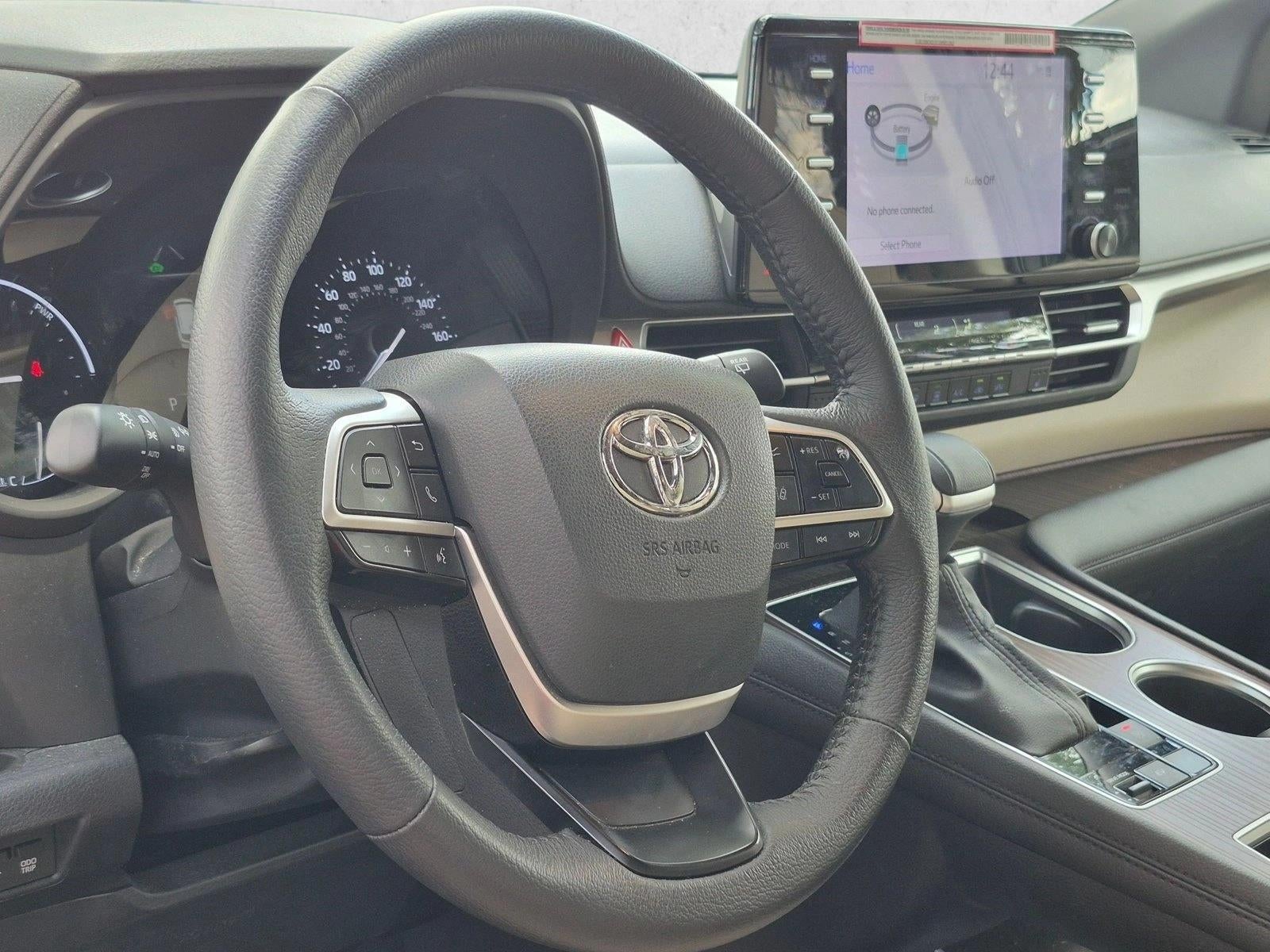 2023 Toyota Sienna XLE FWD 8-Passenger (Natl)