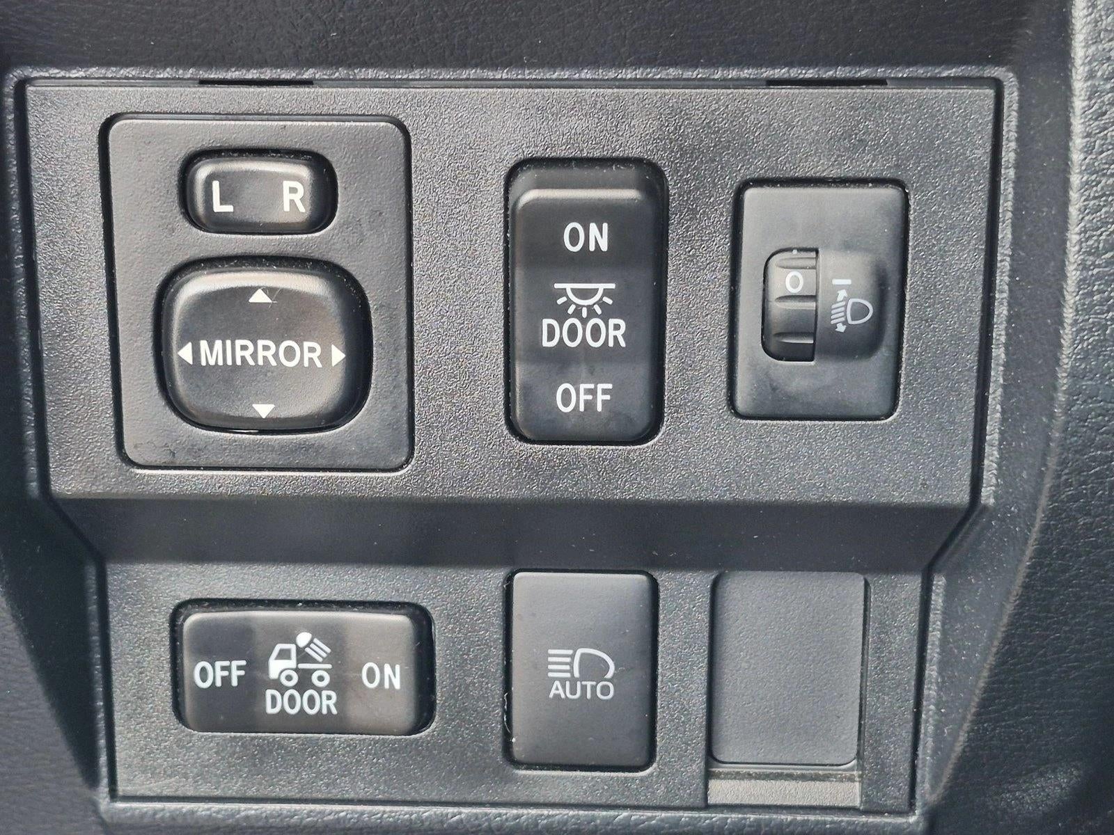 2020 Toyota Tundra 2WD 2WD SR5 Double Cab 6.5' Bed 5.7L (Natl)