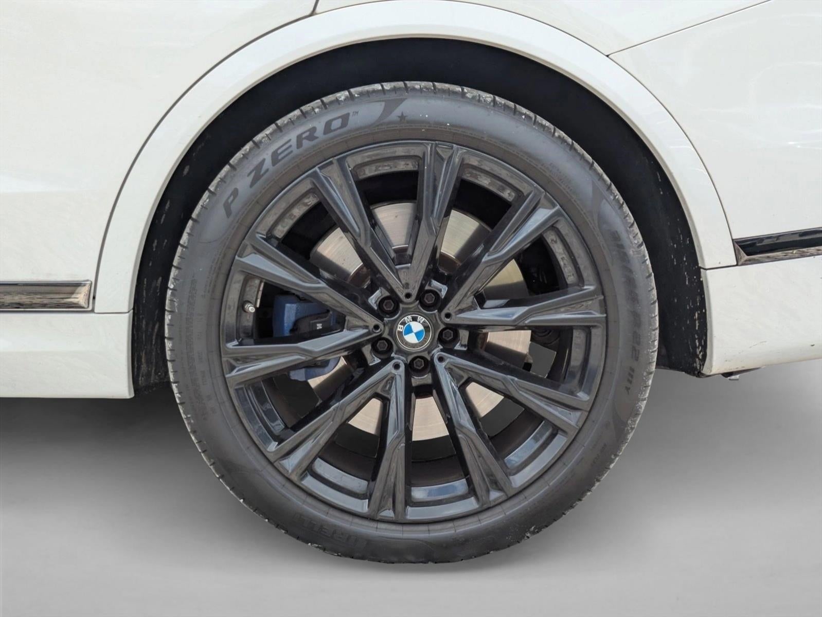 2021 BMW X7 M50i Sports Activity Vehicle