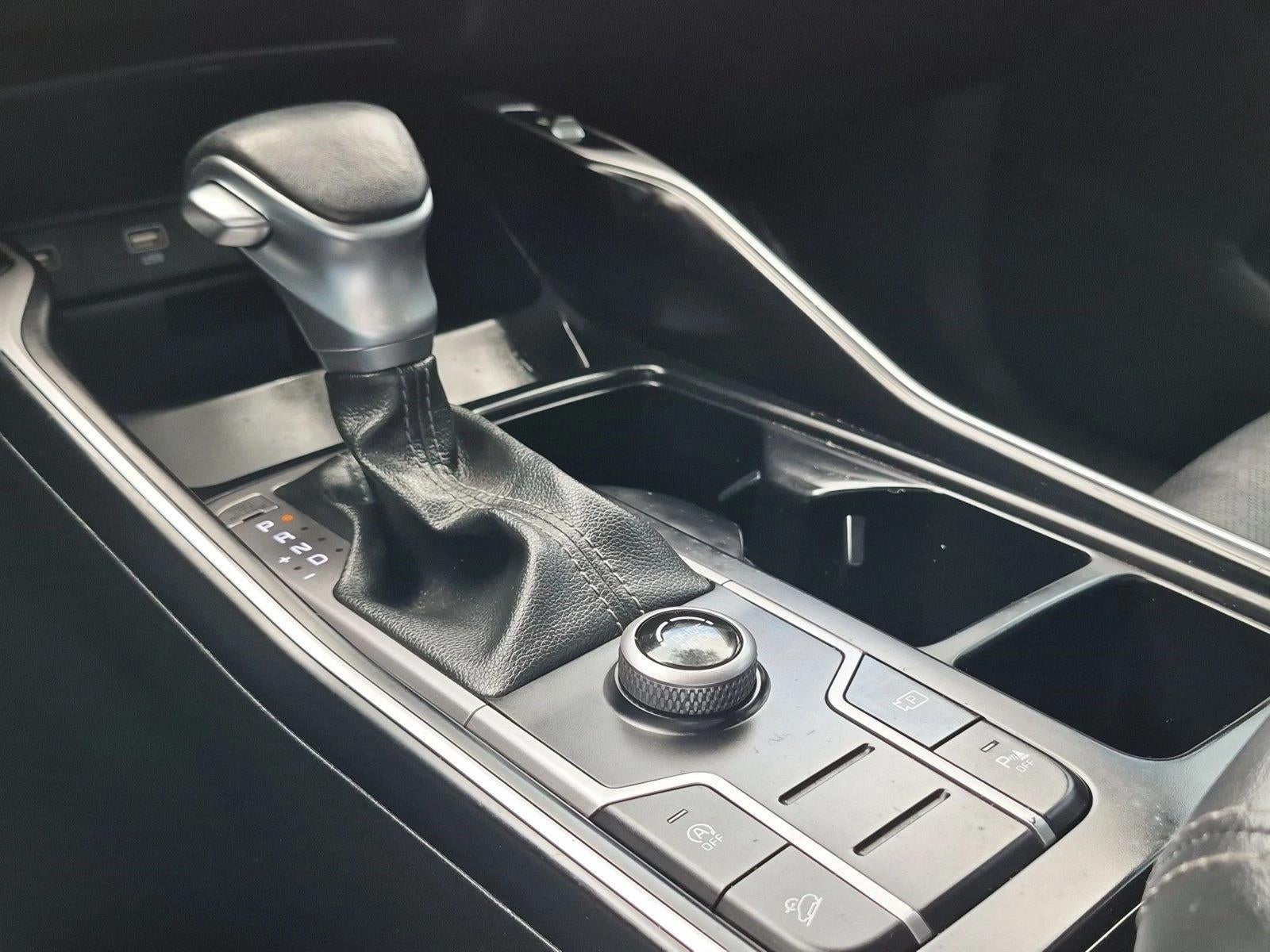2023 Kia Sorento S FWD