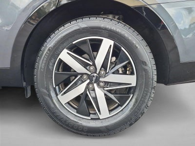 2023 Kia Sorento S FWD