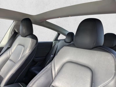 2022 Tesla Model 3 RWD