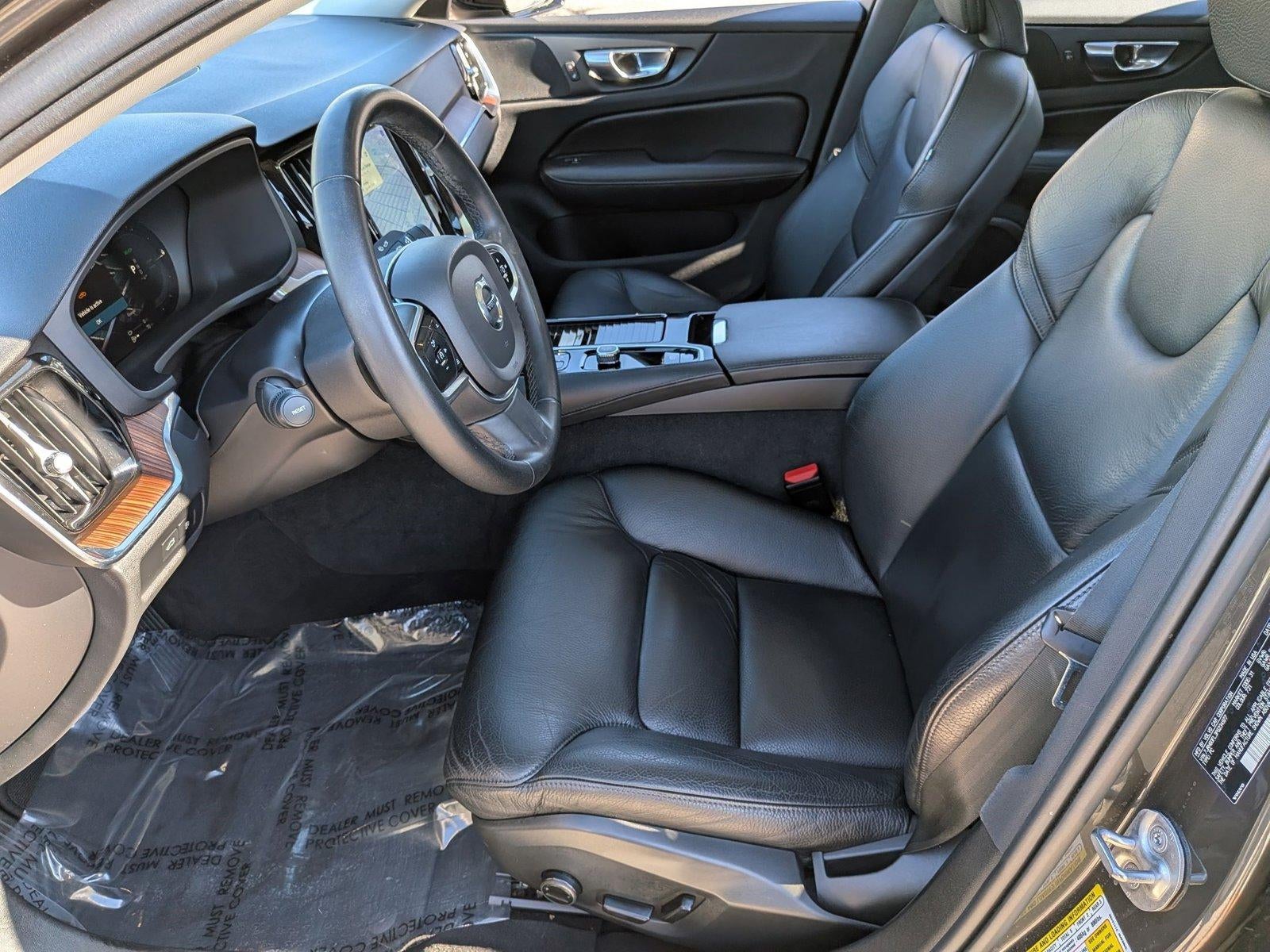 2023 Volvo S60 Recharge Plug-In Hybrid T8 eAWD PHEV Plus Dark Theme