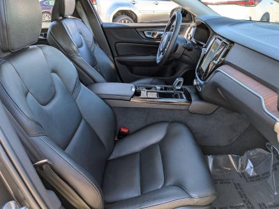 2023 Volvo S60 Recharge Plug-In Hybrid T8 eAWD PHEV Plus Dark Theme