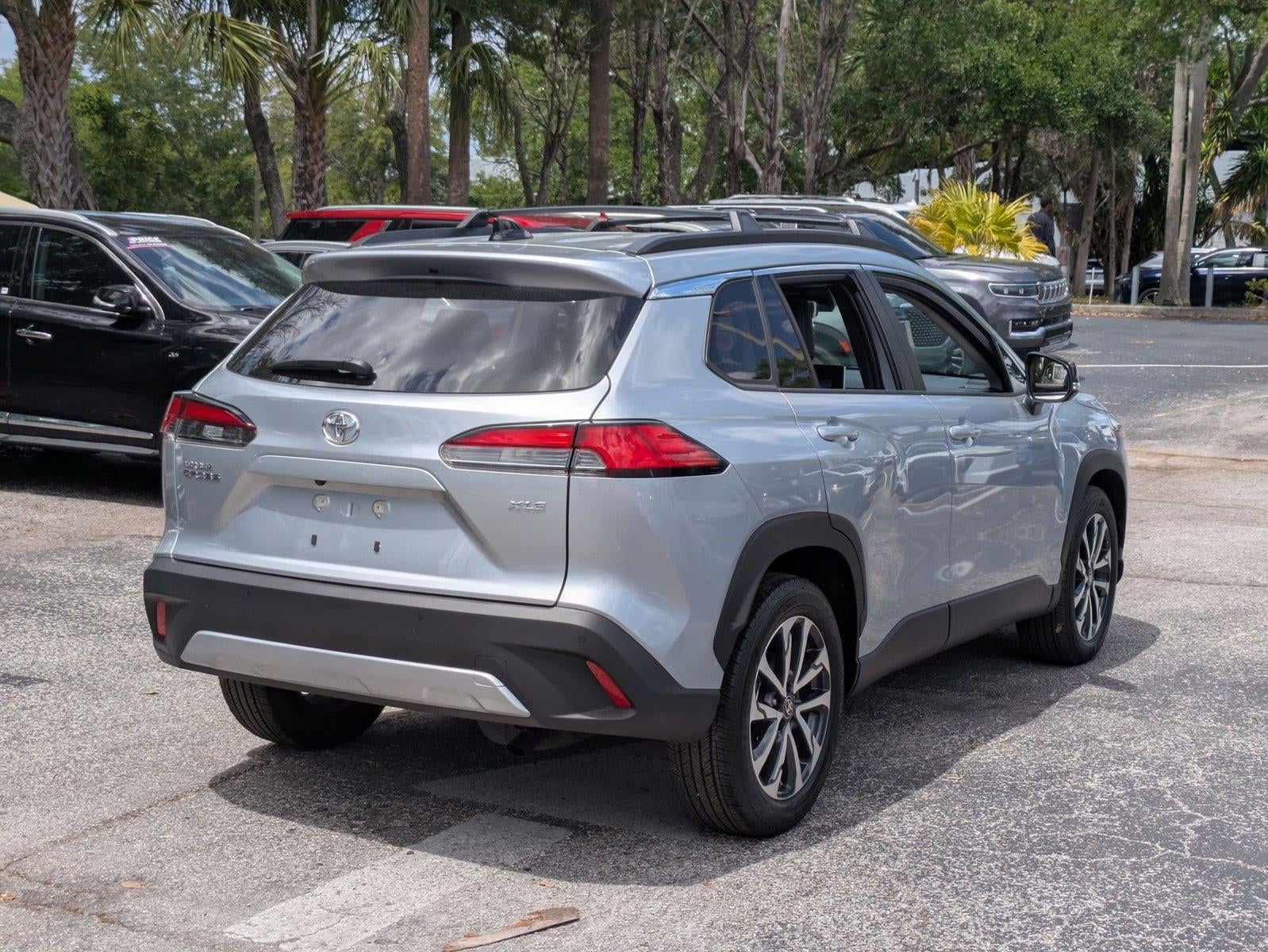 2025 Toyota Corolla Cross XLE 2WD (Natl)