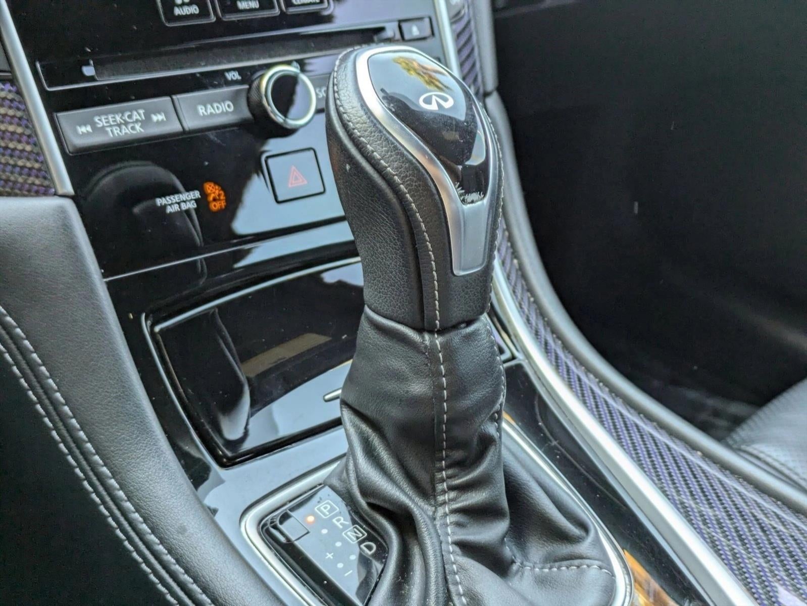 2017 INFINITI Q60 Sport RWD