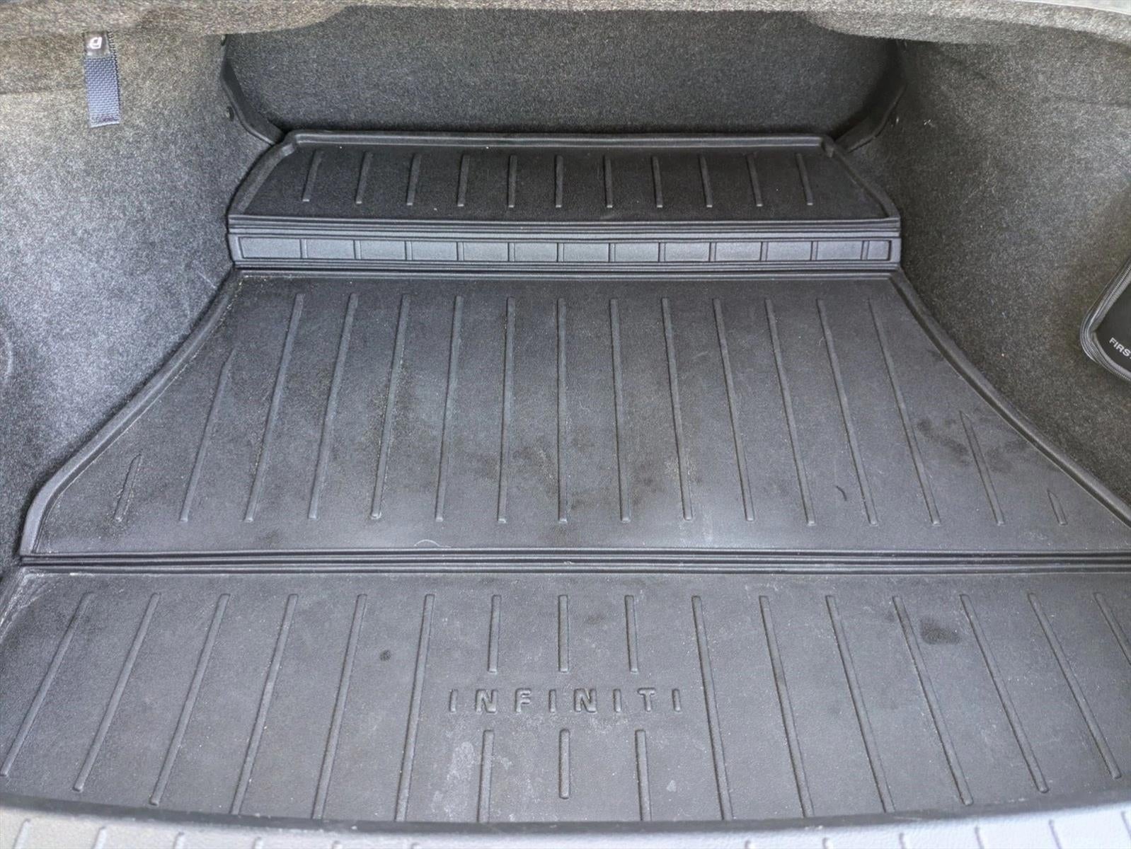 2017 INFINITI Q60 Sport RWD