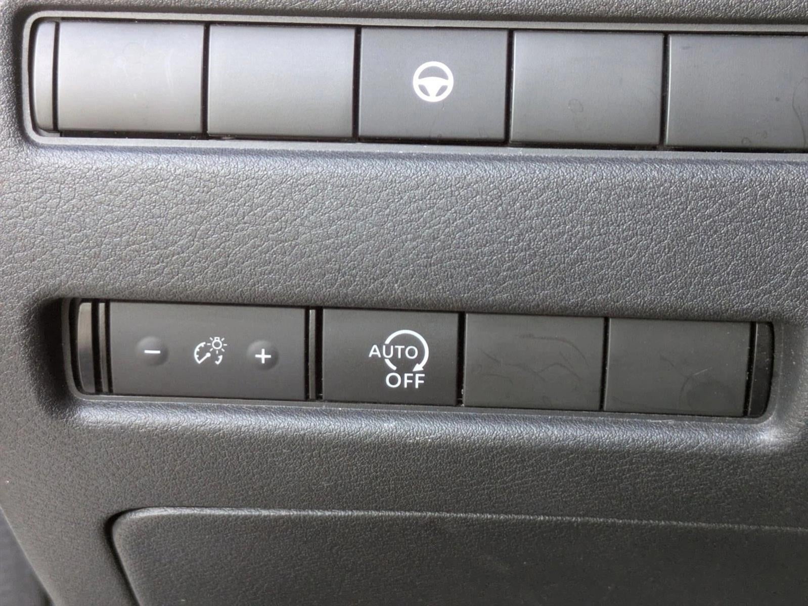 2023 Nissan Rogue AWD SV