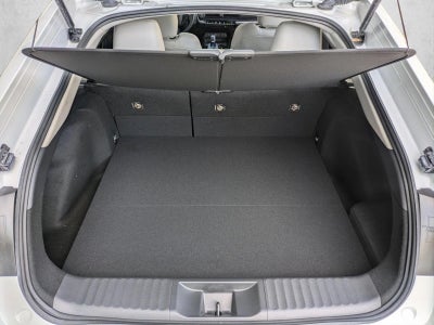 2023 Toyota Prius XLE (Natl)