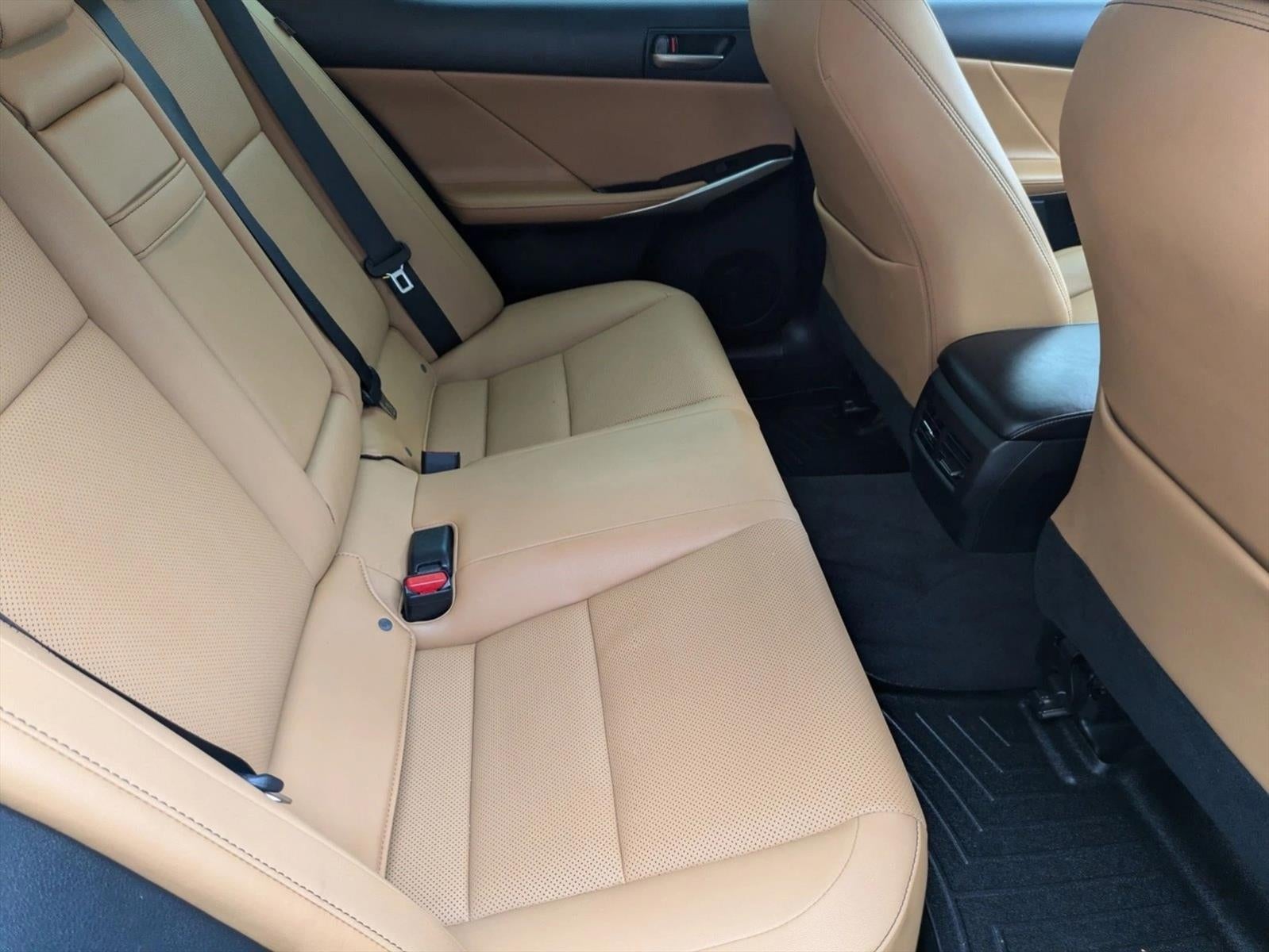 2019 Lexus IS 300 RWD