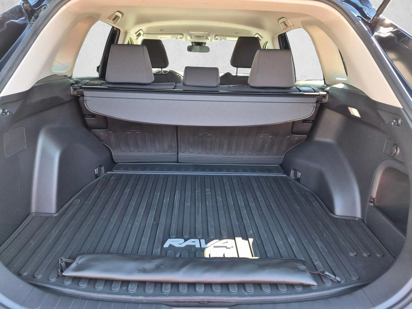 2025 Toyota RAV4 Hybrid XLE AWD (Natl)