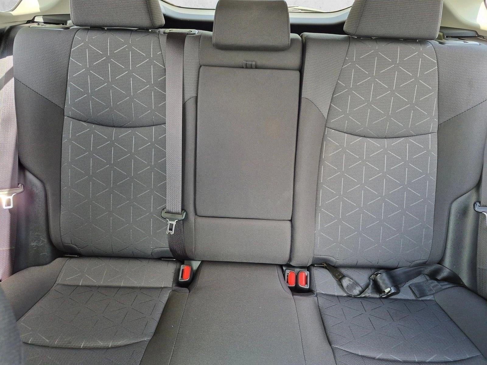 2019 Toyota RAV4 XLE FWD (GS)