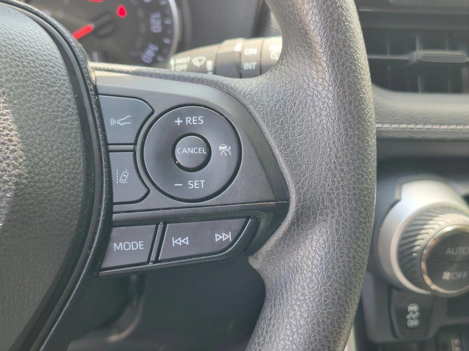 2019 Toyota RAV4 XLE FWD (GS)
