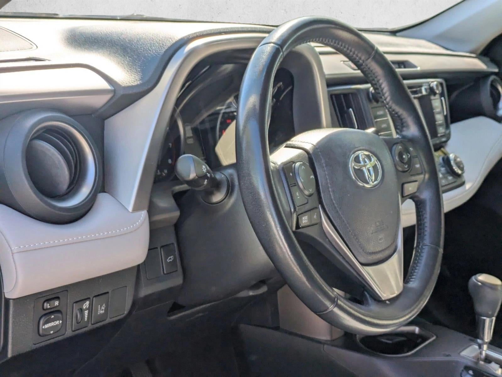 2018 Toyota RAV4 XLE FWD (GS)