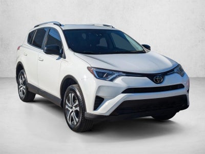2018 Toyota RAV4 LE FWD (GS)