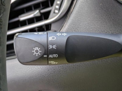 2019 Toyota C-HR XLE FWD (Natl)