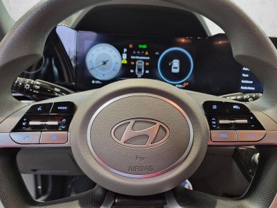 2024 Hyundai ELANTRA SEL IVT