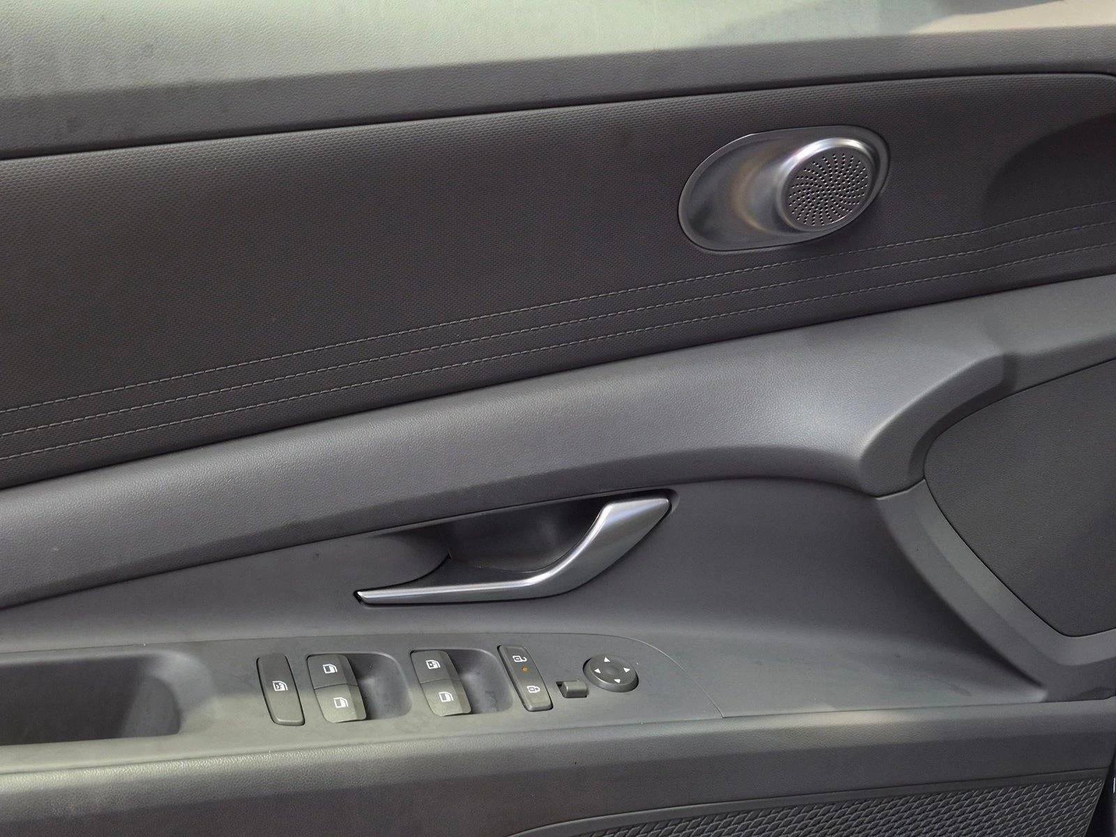2024 Hyundai ELANTRA SEL IVT