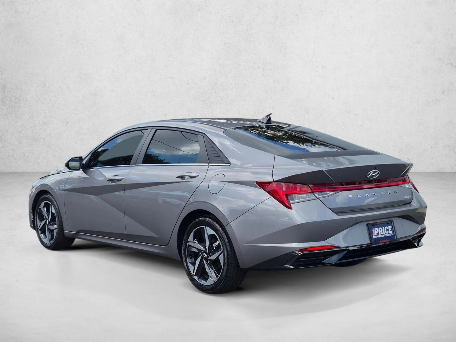 2023 Hyundai ELANTRA Limited IVT