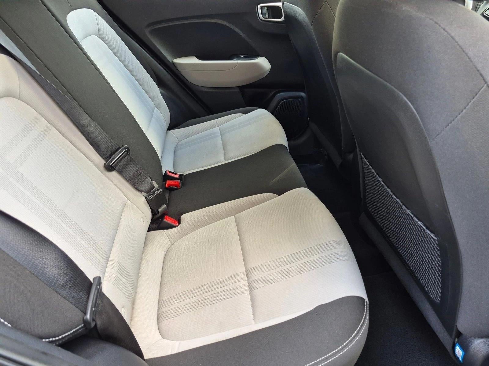 2023 Hyundai VENUE SEL IVT