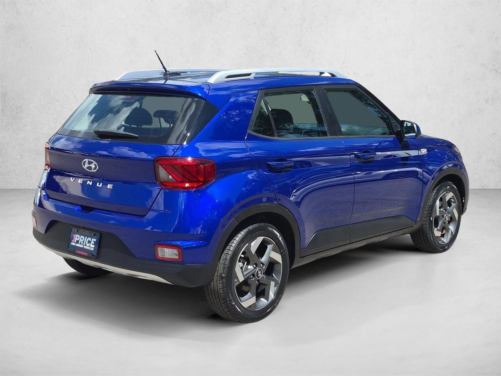 2023 Hyundai VENUE SEL IVT
