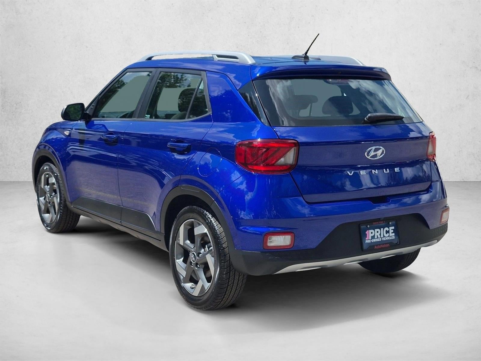 2023 Hyundai VENUE SEL IVT