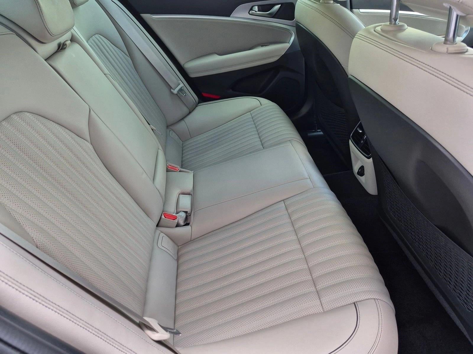 2023 Genesis G70 3.3T RWD