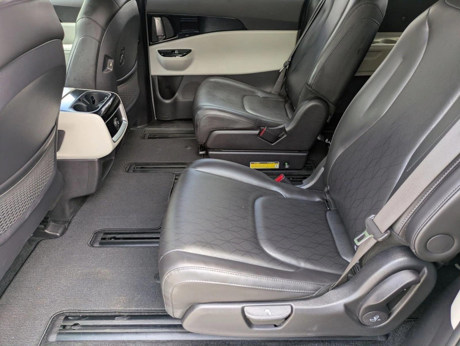 2023 Kia Carnival EX FWD