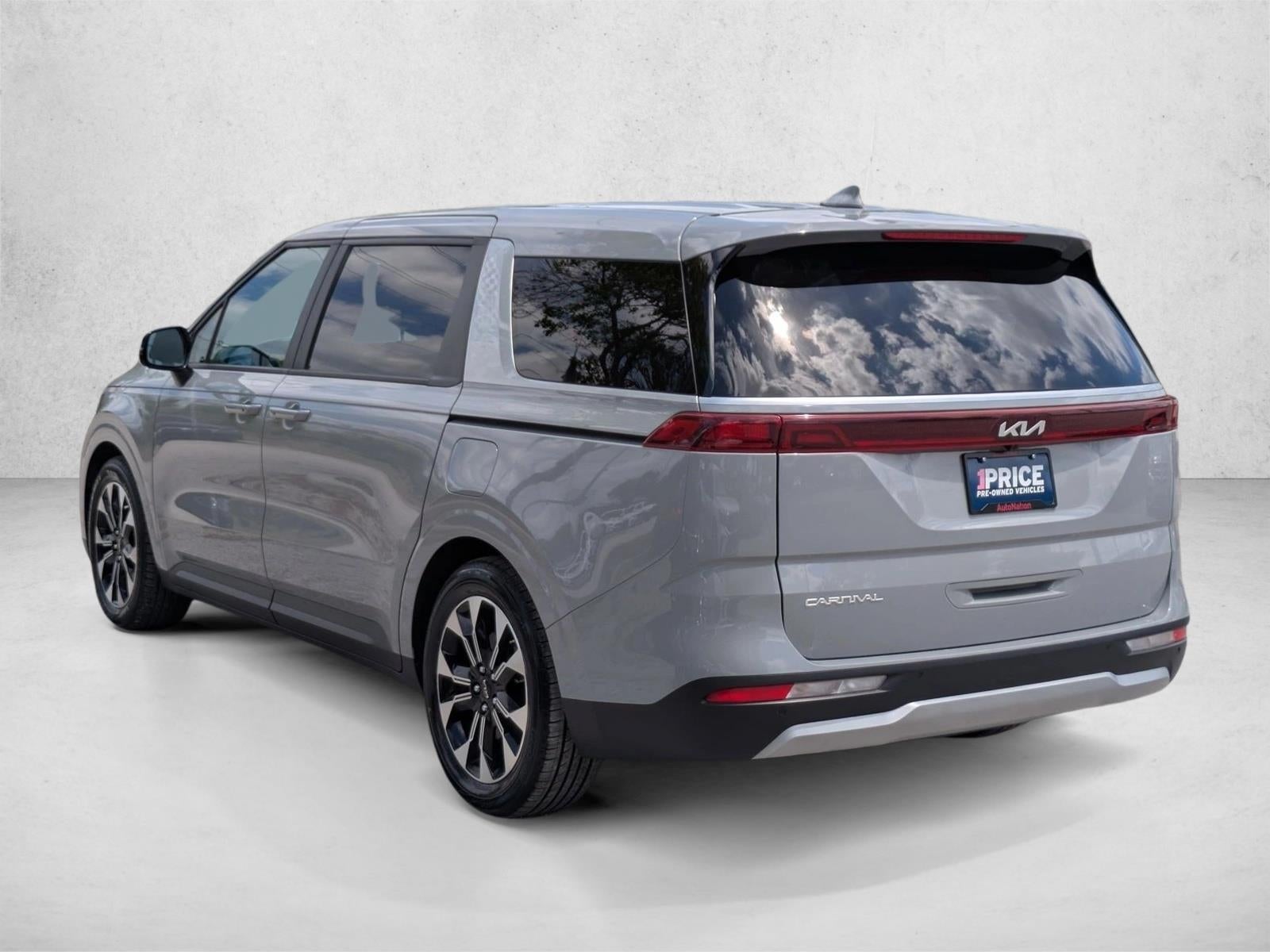 2023 Kia Carnival EX FWD