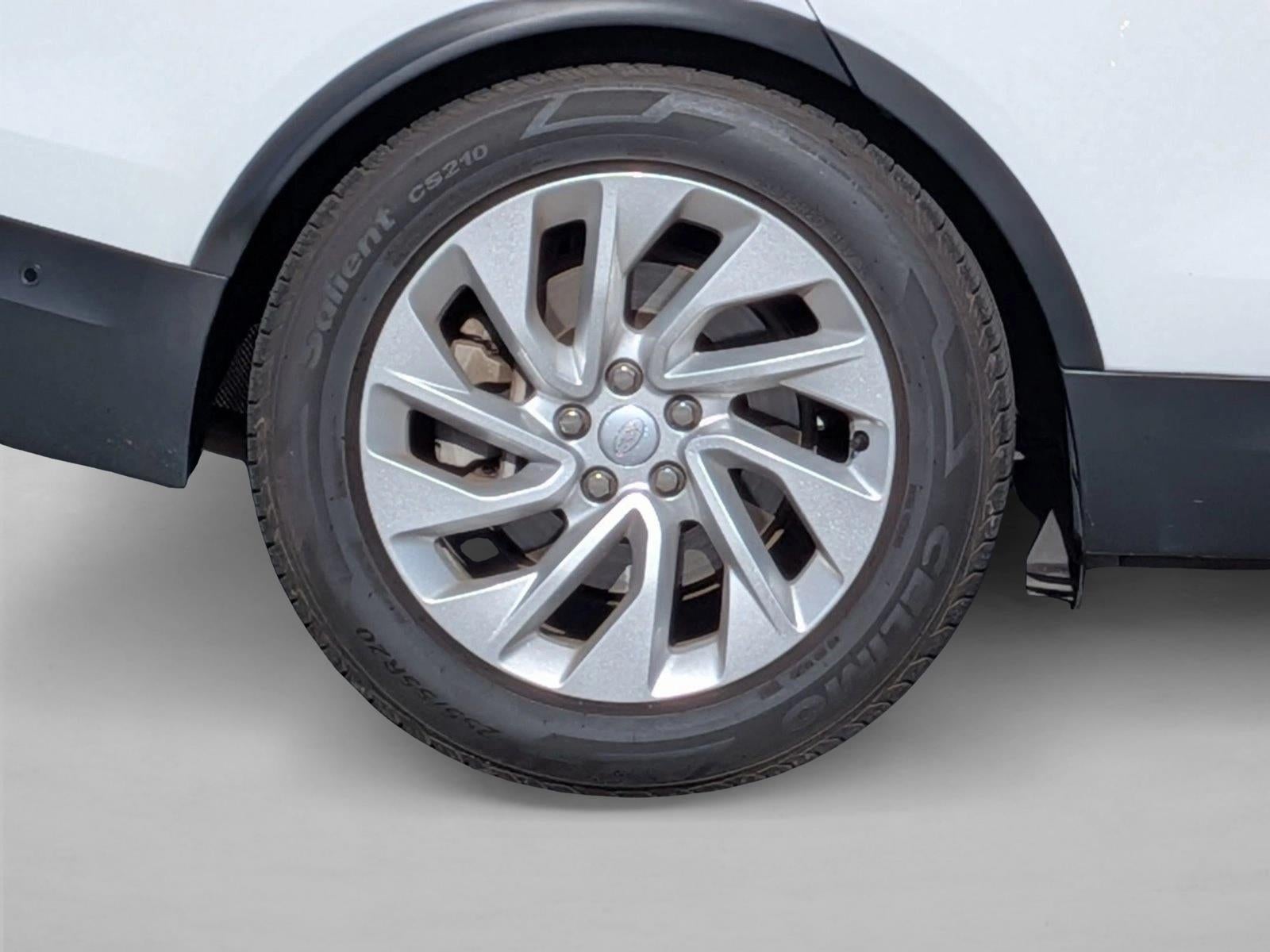 2024 Land Rover Discovery P300 S