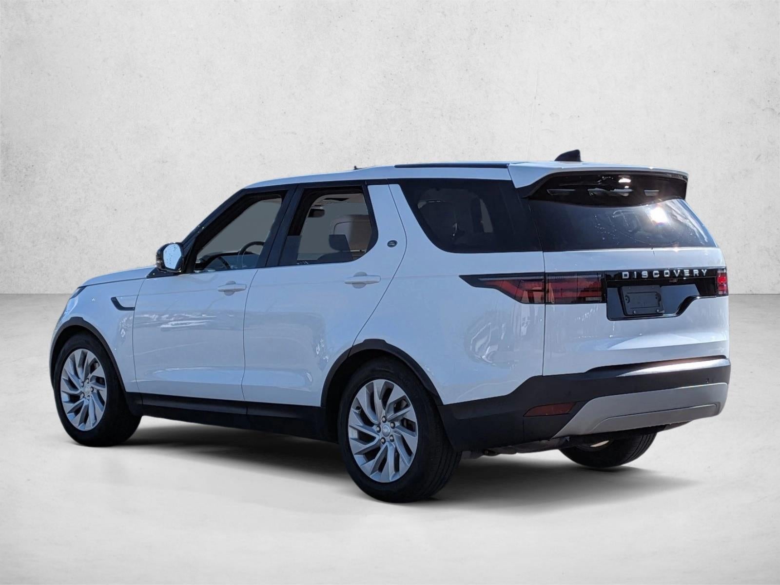 2024 Land Rover Discovery P300 S
