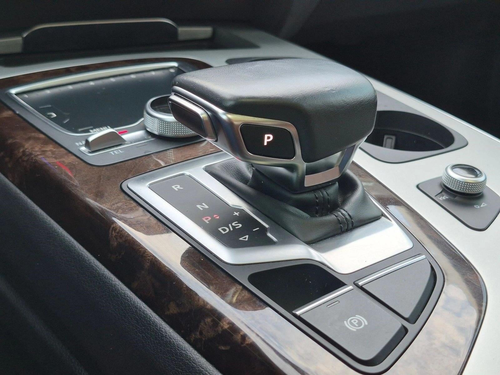 2019 Audi Q7 Premium Plus 45 TFSI quattro