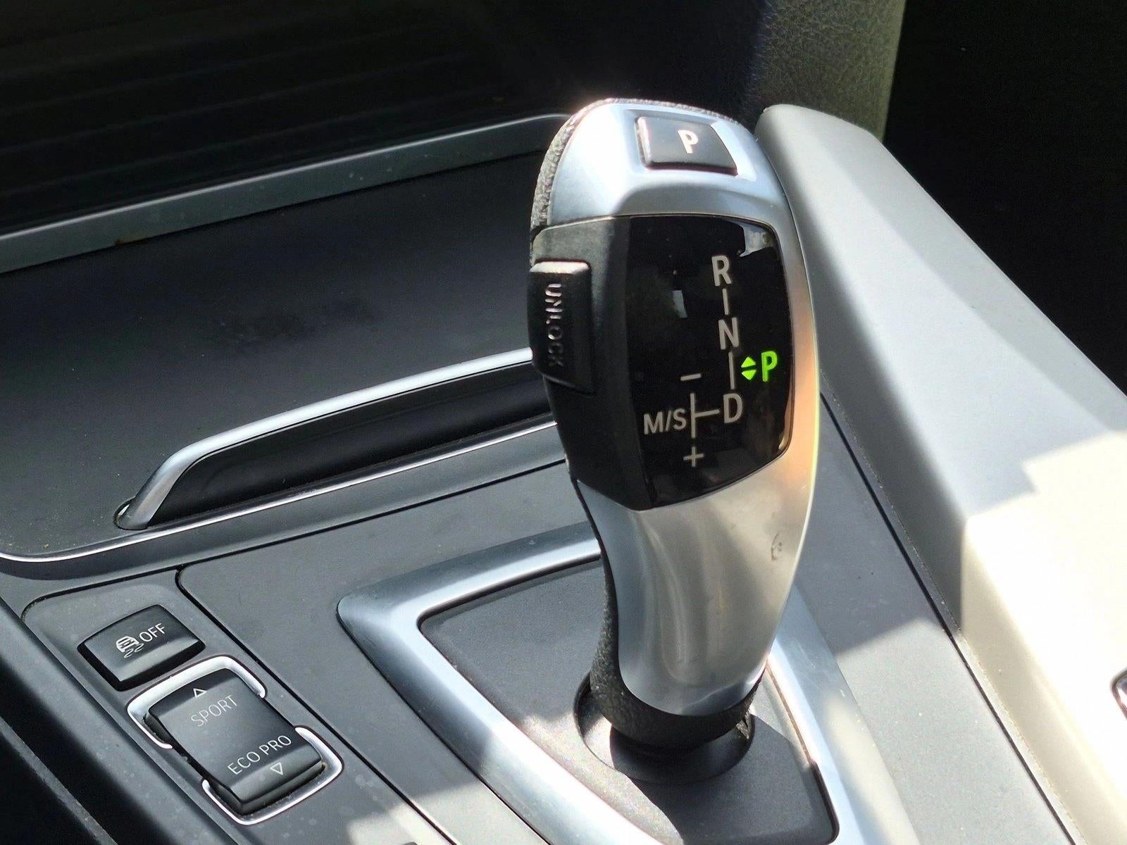 2018 BMW 320i Sedan