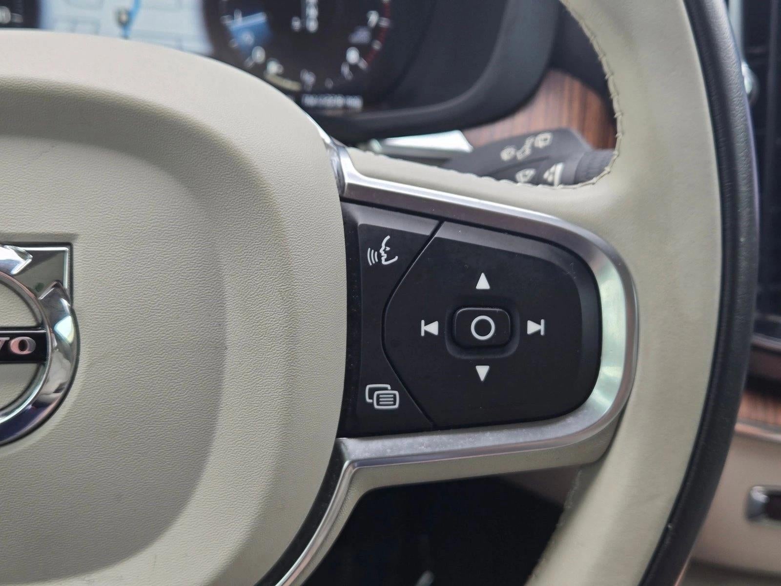 2021 Volvo XC60 T5 FWD Momentum