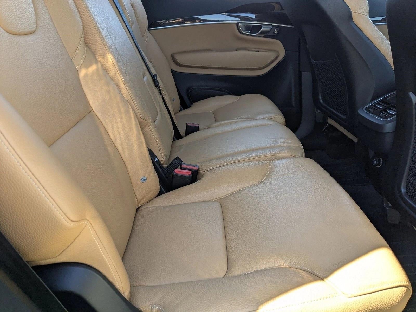 2019 Volvo XC90 T6 AWD Momentum