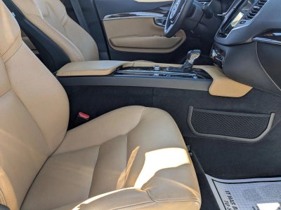 2019 Volvo XC90 T6 AWD Momentum