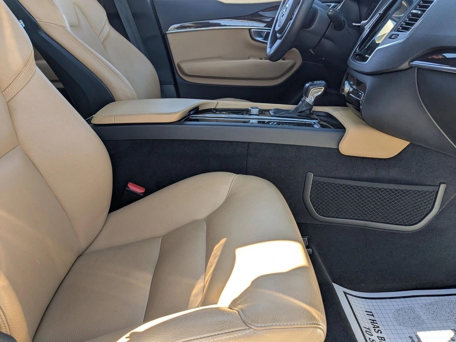 2019 Volvo XC90 T6 AWD Momentum