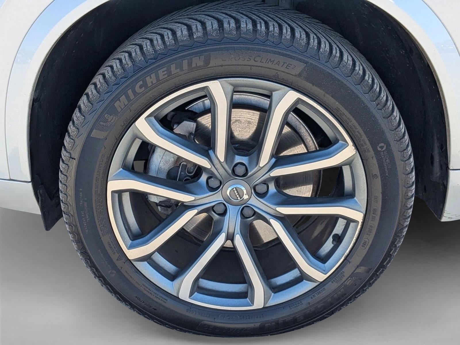 2019 Volvo XC90 T6 AWD Momentum