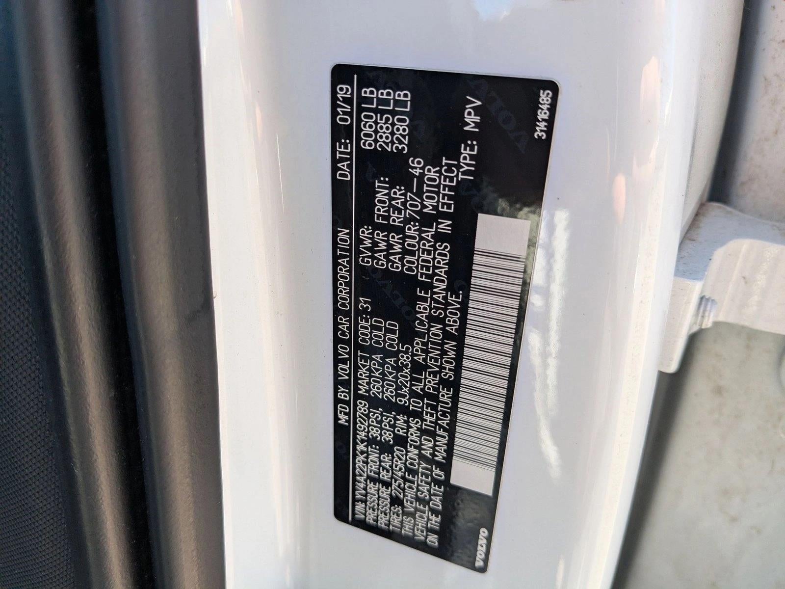 2019 Volvo XC90 T6 AWD Momentum