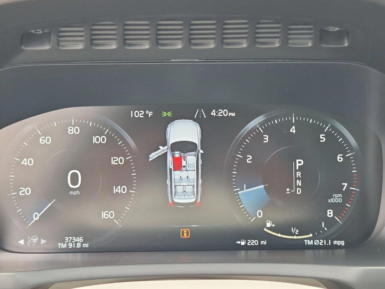 2021 Volvo XC90 T6 AWD Momentum 7P