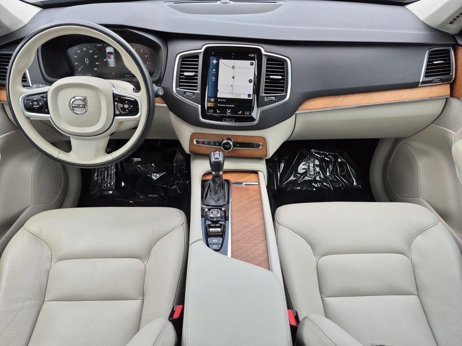 2021 Volvo XC90 T6 AWD Momentum 7P