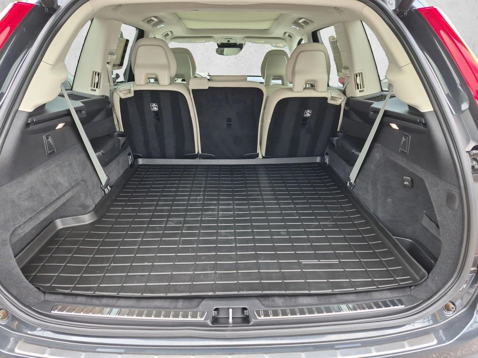 2021 Volvo XC90 T6 AWD Momentum 7P
