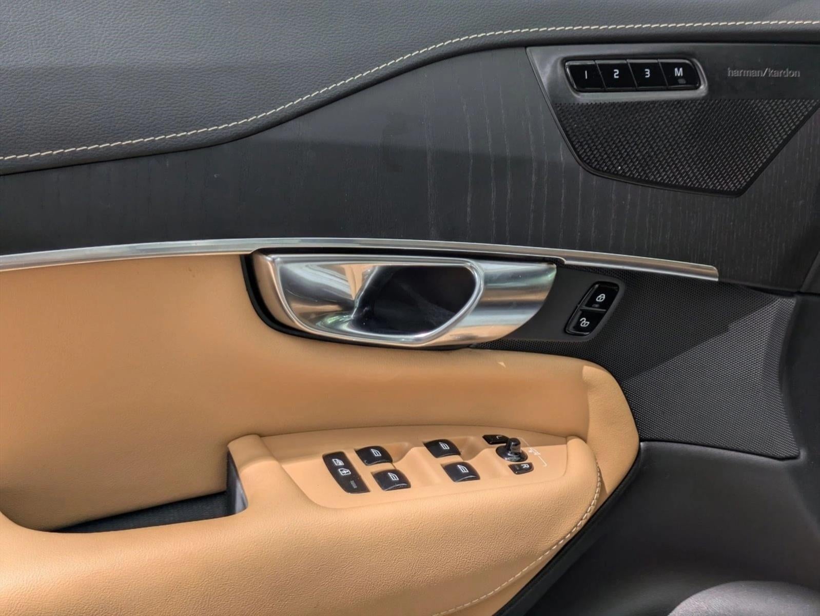 2022 Volvo XC90 T6 AWD Inscription 7P