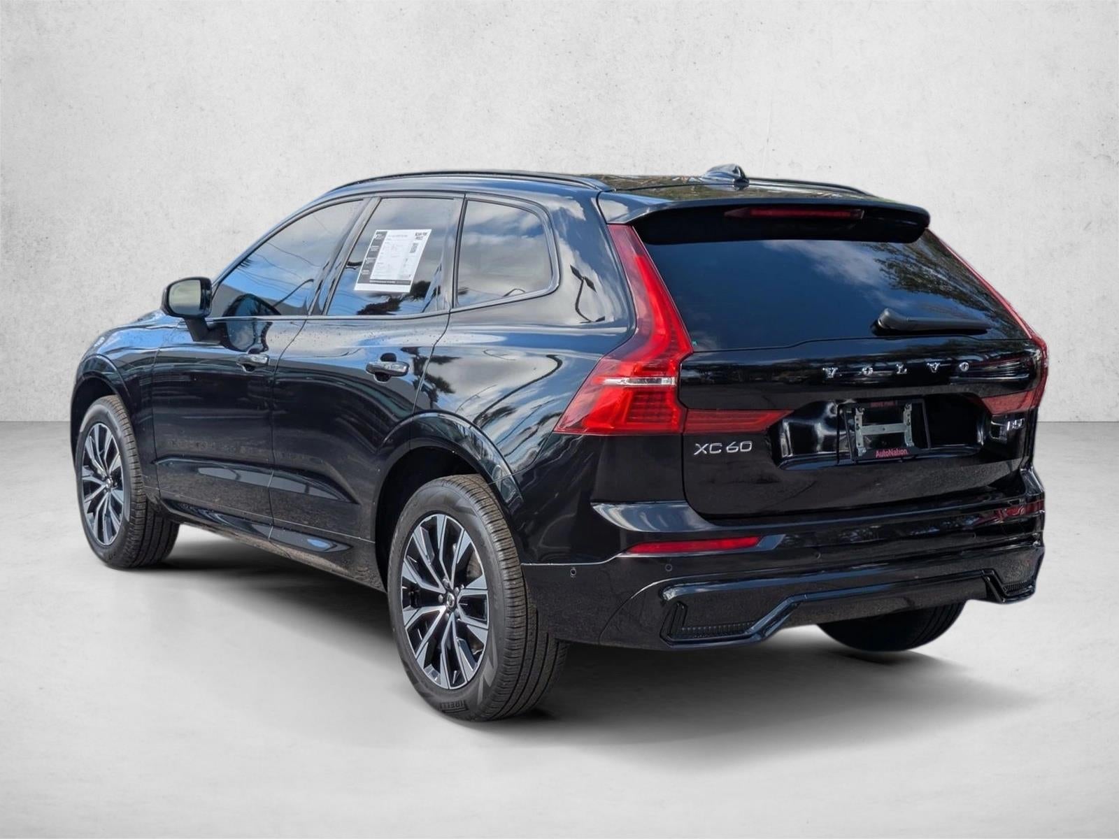 2024 Volvo XC60 B5 AWD Plus Dark Theme