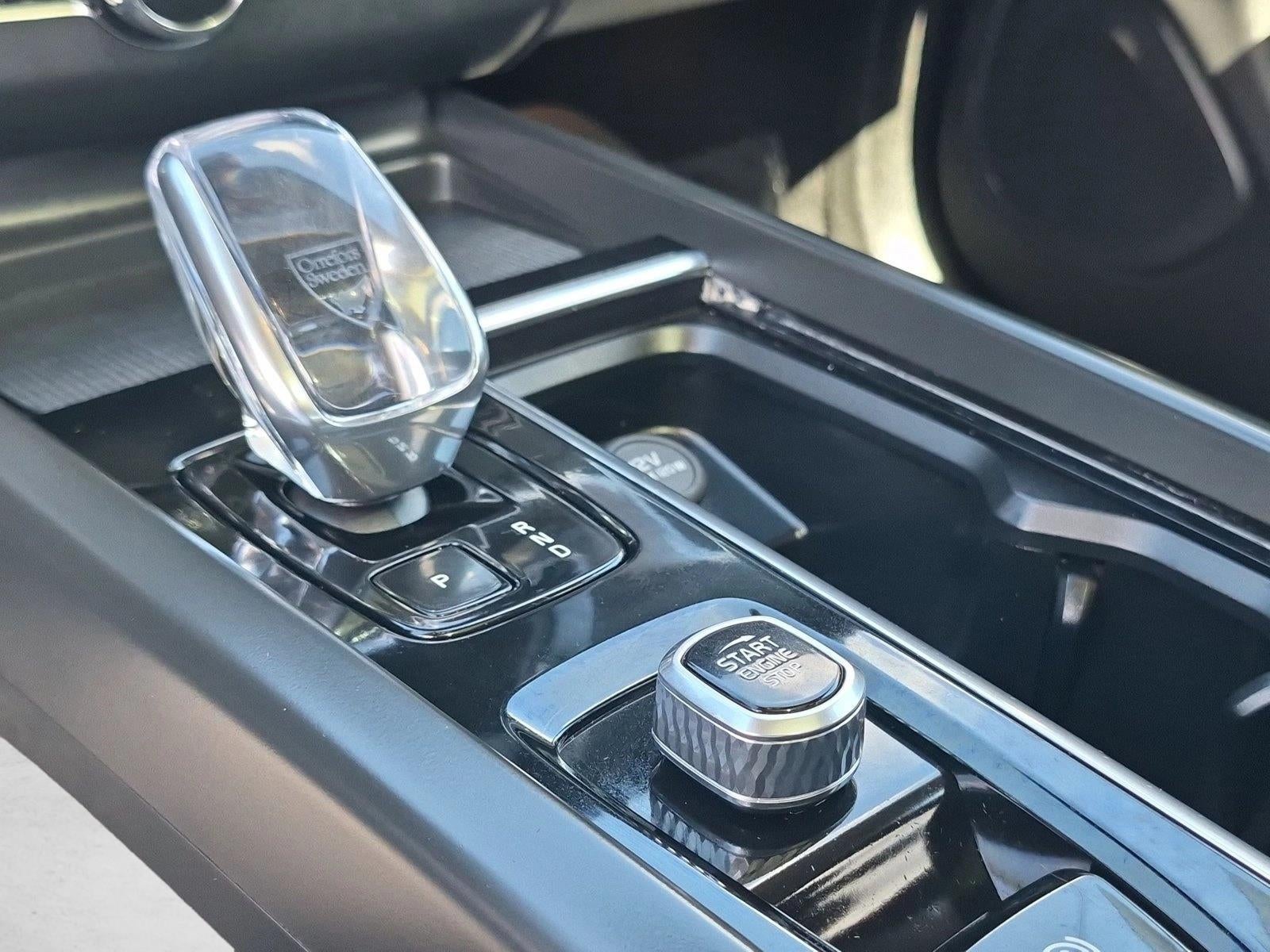 2026 Volvo XC60 B5 AWD Plus