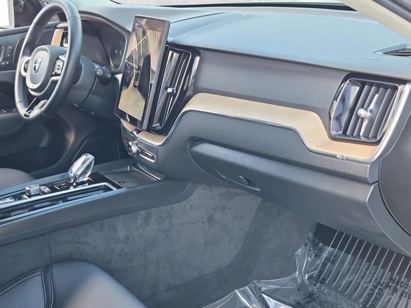 2026 Volvo XC60 B5 AWD Plus
