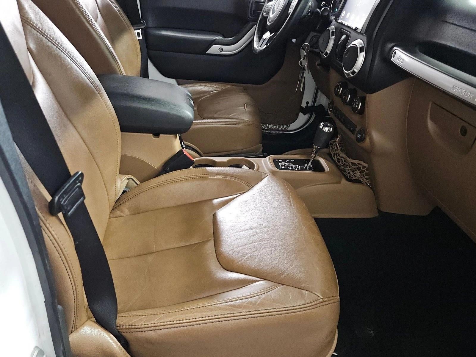 2013 Jeep Wrangler Unlimited 4WD 4dr Sahara
