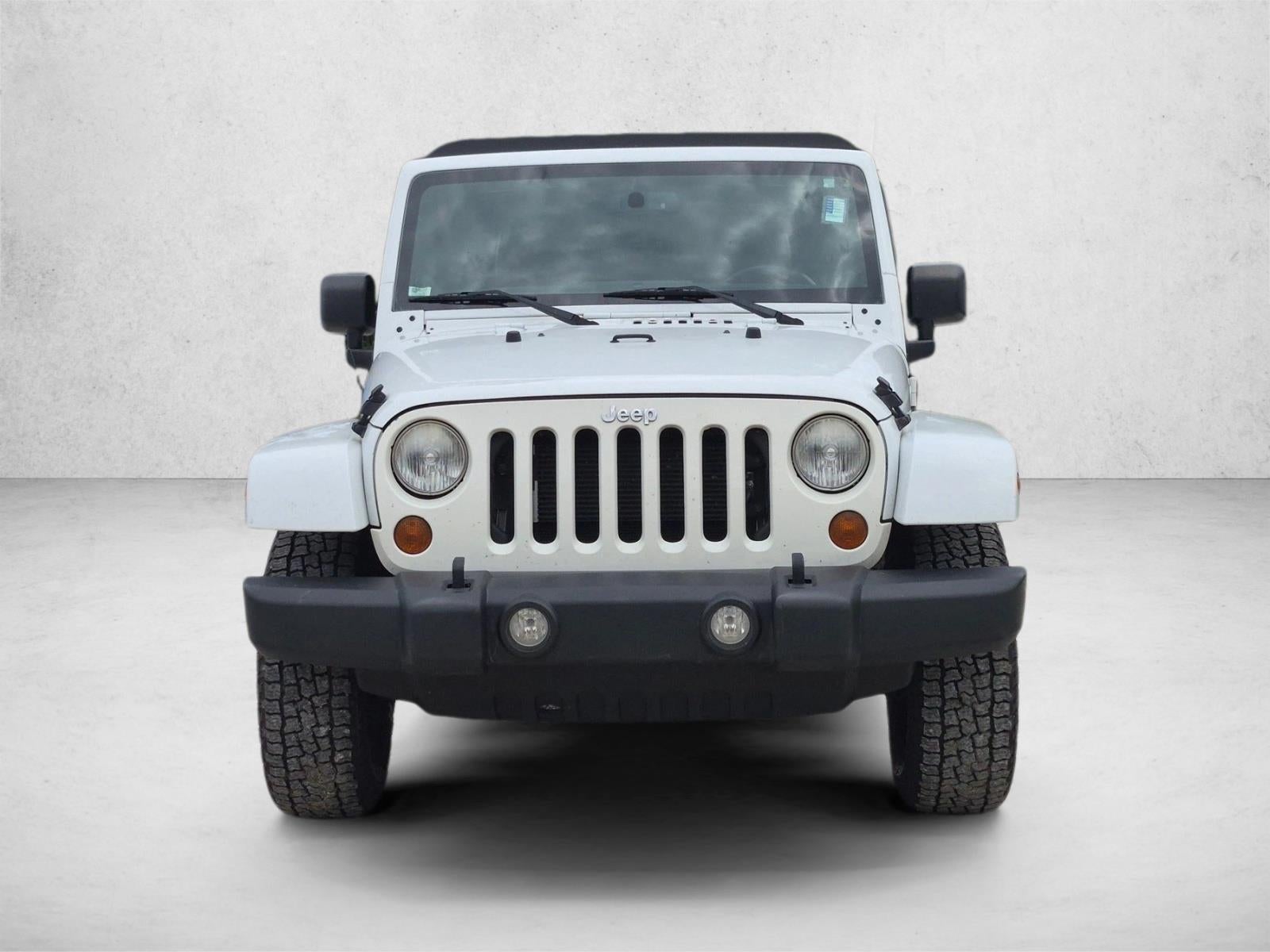 2013 Jeep Wrangler Unlimited 4WD 4dr Sahara