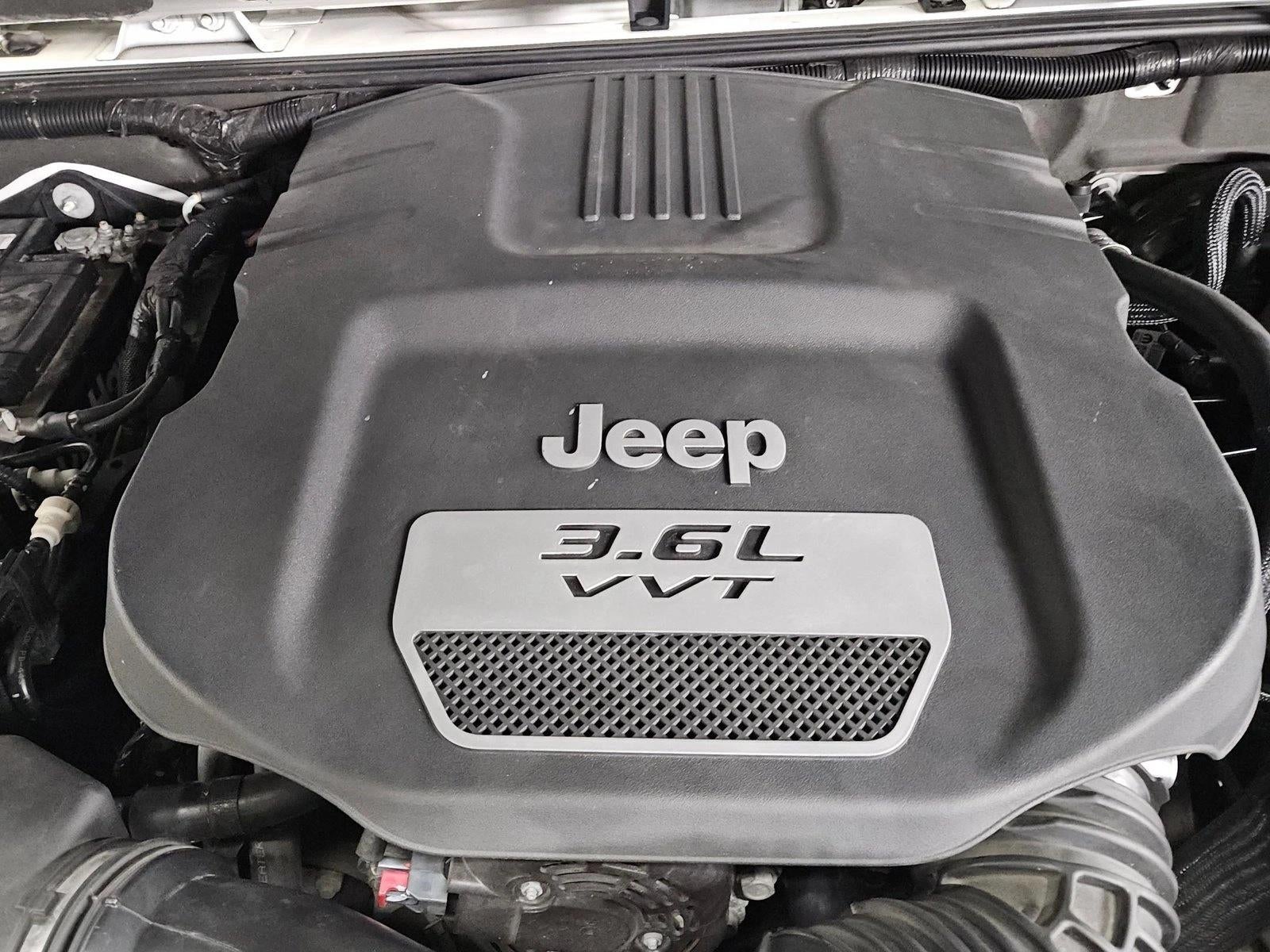 2013 Jeep Wrangler Unlimited 4WD 4dr Sahara